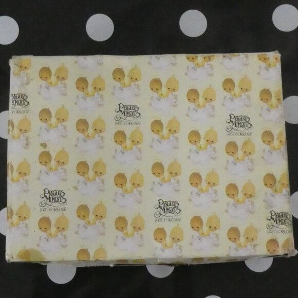 PRECIOUS MOMENTS | Jesus Loves Me | Girl Praying With Doll | 4x6" Photo Frame - Picture 2 of 13